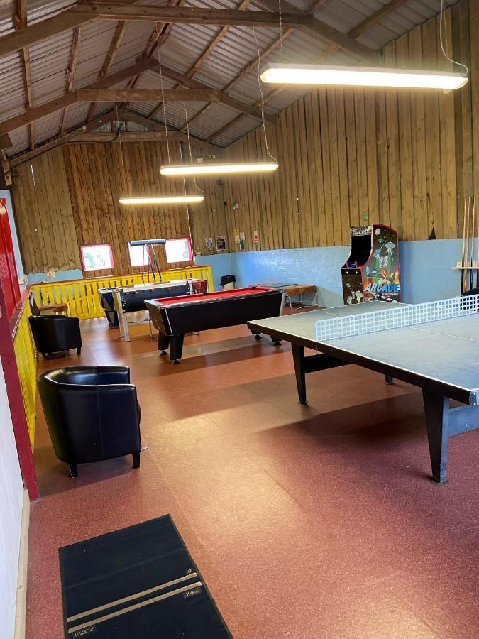 Our Goldfinch 1- Sleeps 2 Persons- Private Hot Tub-Pet Friendly-Tranquil Holiday Away From It All Yet Not Far From St Austell- The Holiday Home Has One Bedroom, Living And Dining Area, Equipped Kitchen-Decking-Outdoor Furniture-Fishing Lakes And More Grampound Esterno foto